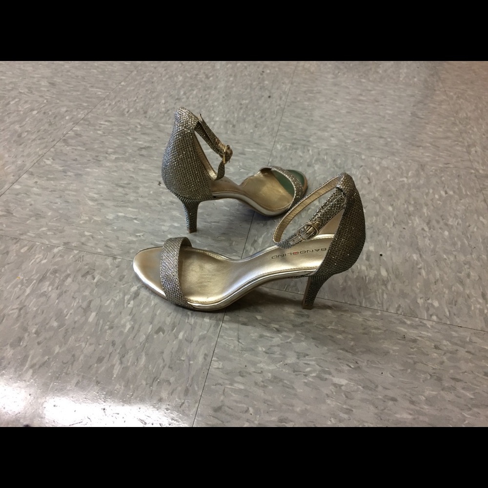 Sexy Versatile Bandolino Shoes! - Picture 2 of 6